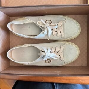 Gucci Trainers Beige Suede with Gold Stripe - EU 36